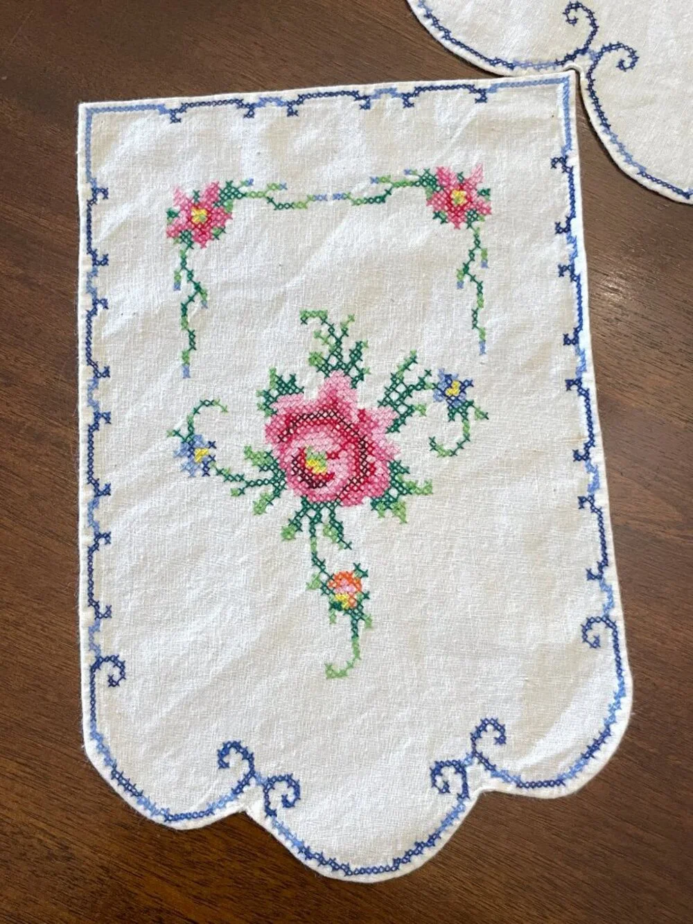 Hand Crafted leaves backs vintage